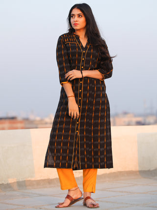 Tagai Raina - Set of Ikat Kurta & Pants  - KS111A723