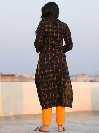 Tagai Raina - Set of Ikat Kurta & Pants  - KS111A723