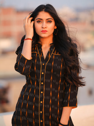 Tagai Raina - Set of Ikat Kurta & Pants  - KS111A723