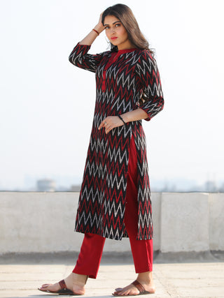 Tagai Aaiza- Set of Ikat Kurta & Pants  - KS105A570