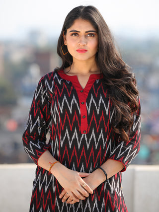 Tagai Aaiza- Set of Ikat Kurta & Pants  - KS105A570