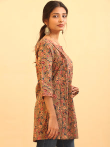 Sanjh Faghir Kurti