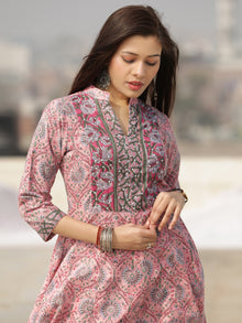 Nayab Farhat - Set of Kurta Pants & Dupatta - KS25D2526D