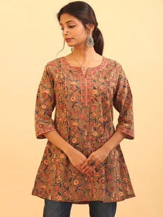 Sanjh Faghir Kurti