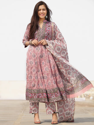 Nayab Farhat - Set of Kurta Pants & Dupatta - KS25D2526D