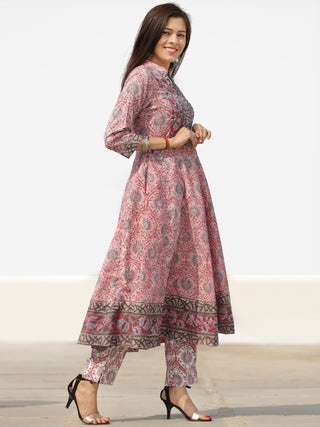 Nayab Farhat - Set of Kurta Pants & Dupatta - KS25D2526D