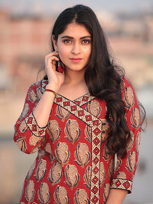 Bahaar Ajib - Set of Kurta Pants & Dupatta - KS102A2152D
