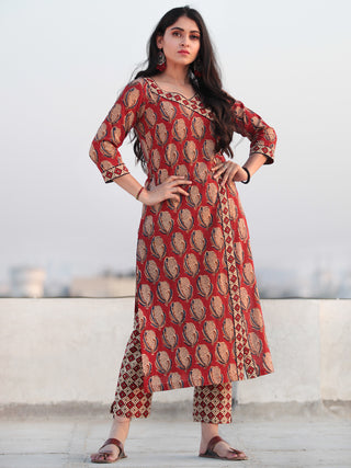 Bahaar Ajib - Set of Kurta Pants & Dupatta - KS102A2152D