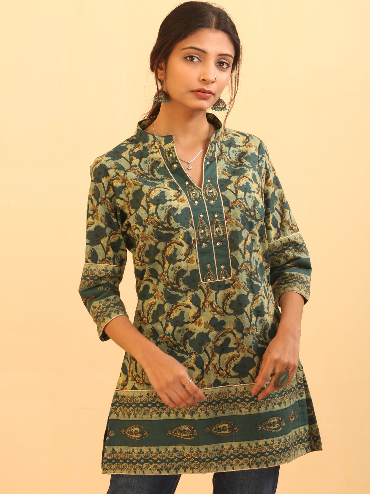 Sanjh Ada Kurti