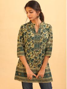 Sanjh Ada Kurti