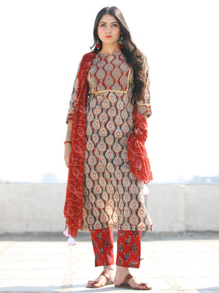 Bahaar Naira - Set of Kurta Pants & Dupatta - KS60J1812D