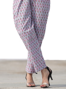 Nayab Gulbagh - Set of Kurta Pants & Dupatta - KS03A2528D