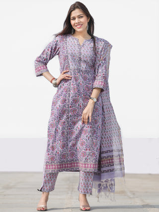 Nayab Gulbagh - Set of Kurta Pants & Dupatta - KS03A2528D