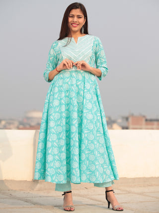 Raas Firozi - Set of Flared Kurta & Pants With Gotta Work - KS82A2397