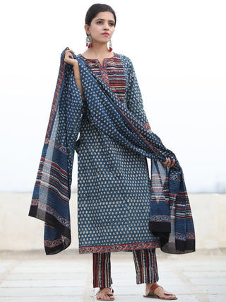 Bahaar Naazila - Set of Kurta Pants & Dupatta - KS147A2453D