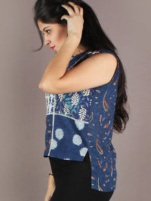 Indigo White Maroon Colour Hand Block Printed Cotton Top - T11640019