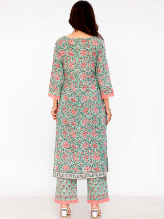 Harit Rivaaz Set Of Kurta Pant Dupatta