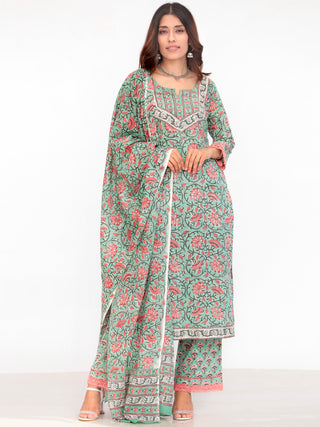 Harit Rivaaz Set Of Kurta Pant Dupatta