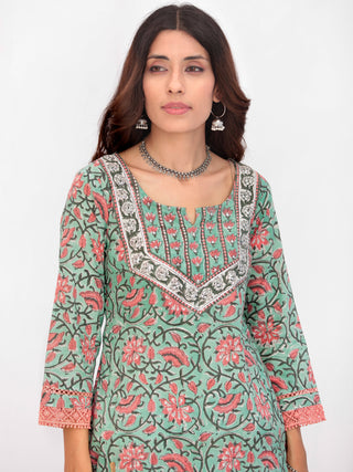 Harit Rivaaz Set Of Kurta Pant Dupatta