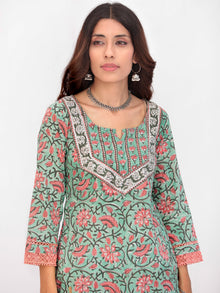 Harit Rivaaz Set Of Kurta Pant Dupatta