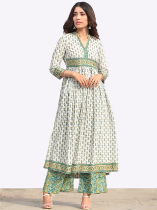 Harit Palak Set Of Flared Kurta Pants Dupatta