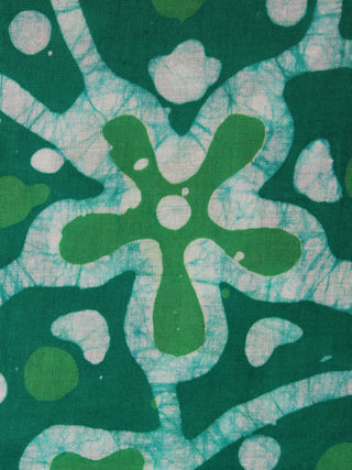 Green White Hand Block Printed Cotton Fabric Per Meter - F0916322