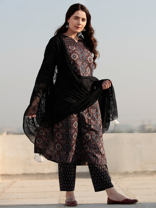 Ajrakh Shifat - Set of Straight Kurta Pants & Dupatta - KS47N2513D