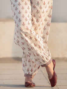 Zohra Naina - Set of Straight Kurta Salwar & Dupatta - KS140B2503D
