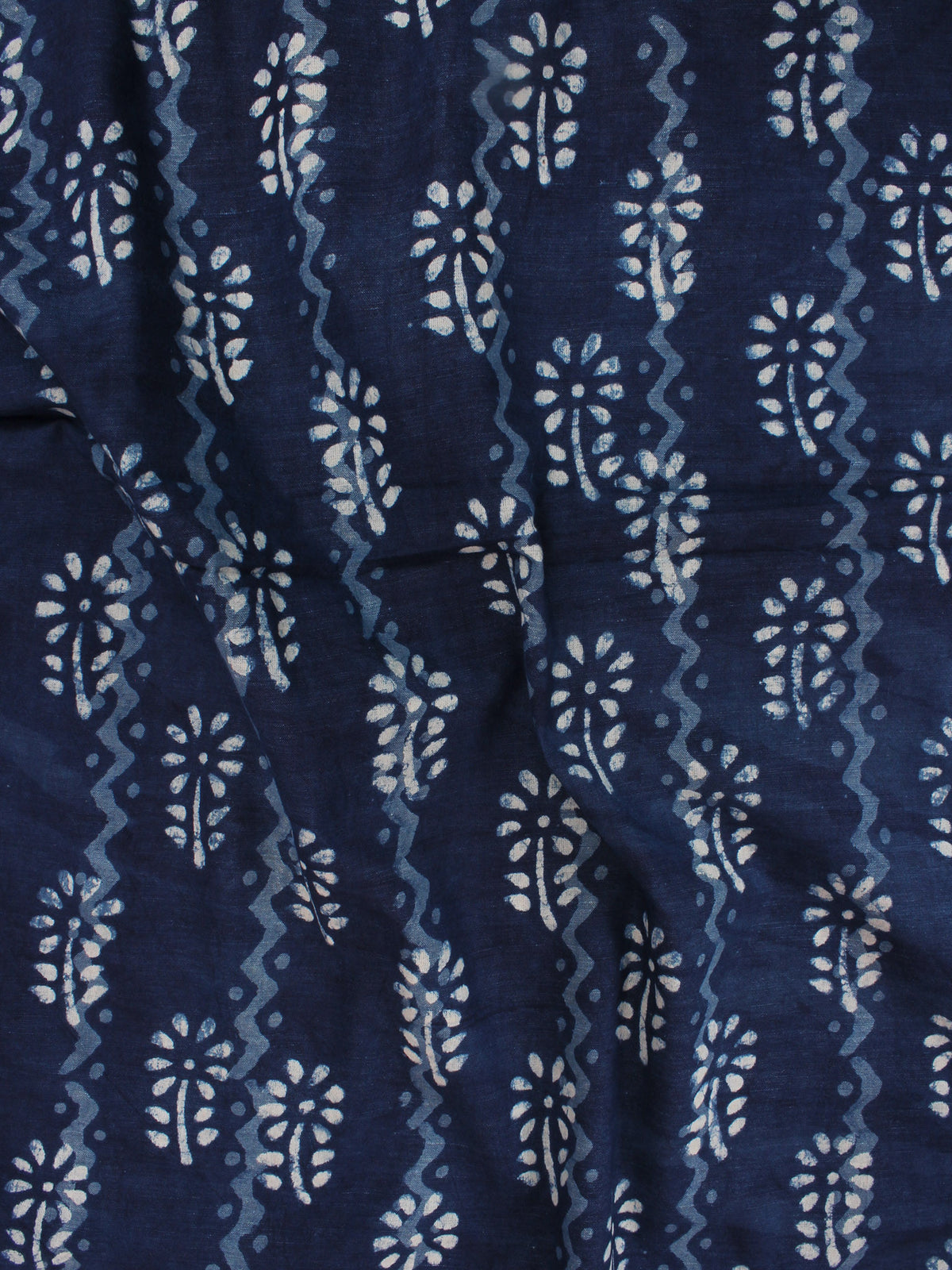 Indigo White Hand Block Printed Cotton Fabric Per Meter - F0916349