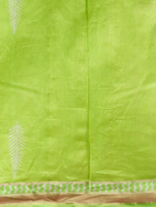 Green Pink White Hand Block Printed Maheswari Silk Saree With Zari Border - S031702999