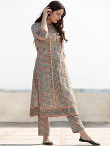 Zohra Inaya - Set of Kurta Pants & Banarsee Dupatta - KS62A2508D