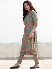 Zohra Inaya - Set of Kurta Pants & Banarsee Dupatta - KS62A2508D