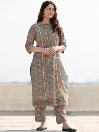Zohra Inaya - Set of Kurta Pants & Banarsee Dupatta - KS62A2508D