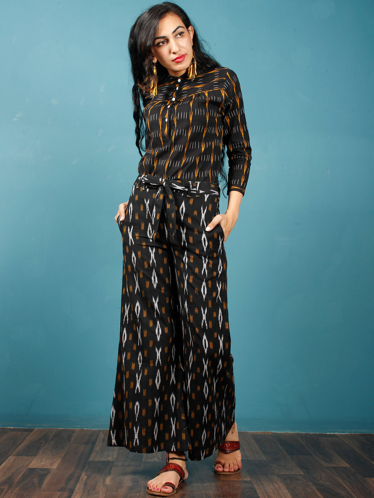 Black Grey Mustard Hand Woven Ikat Culottes Trousers With Belt- T032F813