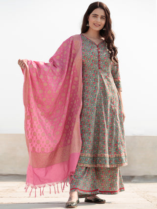 Zohra Shirat - Set of Anarkali Kurta Palazzo & Banarsee Dupatta - KS63B2508D