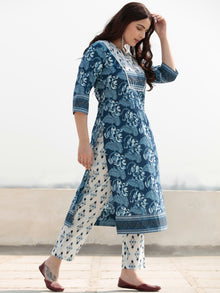 Zohra Karen - Set of Straight Kurta Pants & Dupatta - KS47H2509D