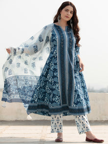 Zohra Shabd - Set of Anarkali Kurta Pants & Dupatta - KS29M2509D