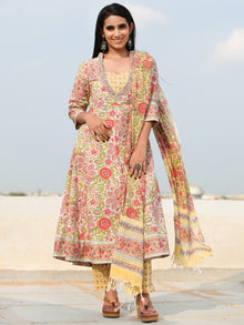 Jashn Amna - Set of Kurta Pants & Dupatta - KS163A2492D