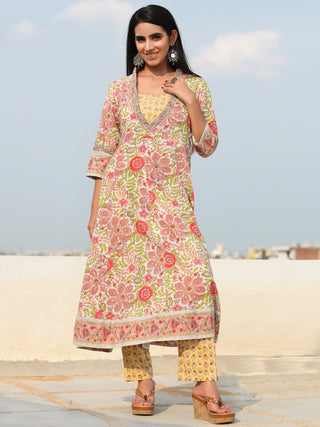Jashn Amna - Set of Kurta Pants & Dupatta - KS163A2492D