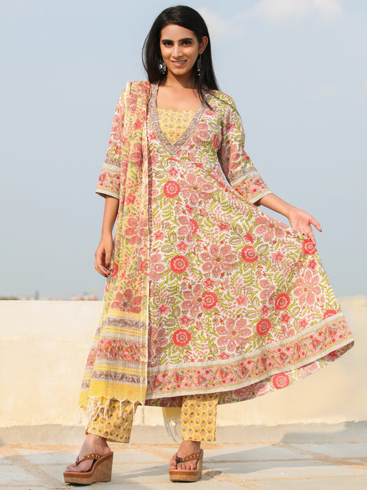 Jashn Amna - Set of Kurta Pants & Dupatta - KS163A2492D