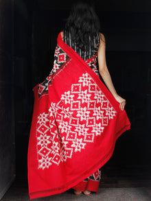 Black Red White Telia Rumal Double Ikat Handwoven Pochampally Mercerized Cotton Saree - S031703518