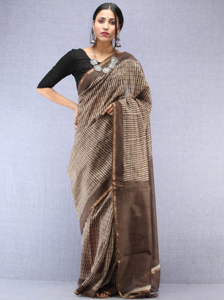Kashish Ivory Maheshwari Silk Hand Block Printed Saree With Zari Border - S031704487