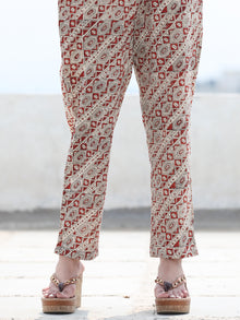 Bahaar Nazmil - Set of Kurta Pants & Dupatta - KS164A2465D