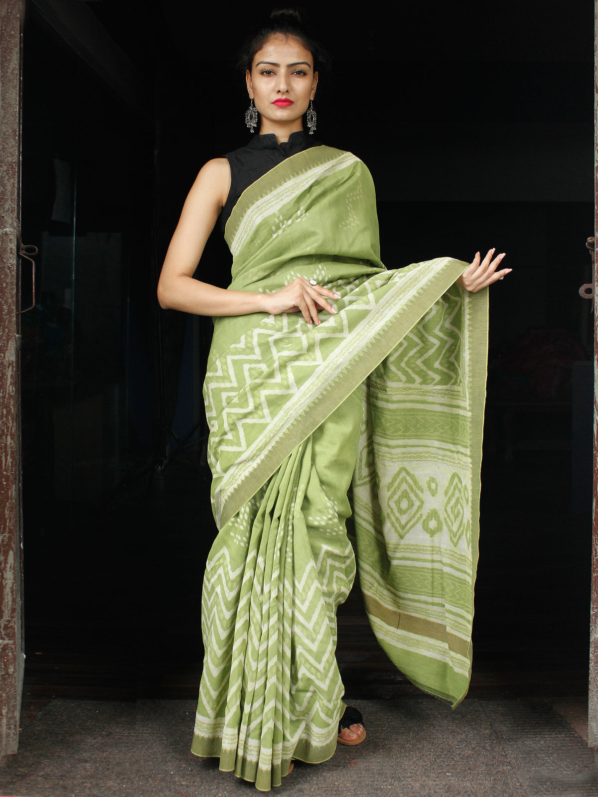Green Ivory Chanderi Silk Hand Block Printed Saree With Geecha Border - S031704009