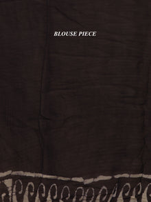 Dark Blue Off White Hand Block Printed Chiffon Saree With Zari Border - S031704692