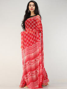 Red OffWhite Hand Block Printed Chiffon Saree with Zari Border - S031704563