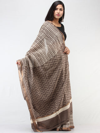 Kashish Ivory Maheshwari Silk Hand Block Printed Saree With zari Border - S031704466
