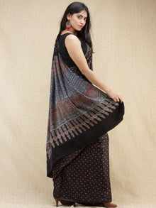 Black Pink Indigo Bandhej Modal Silk Saree With Ajrakh Printed Pallu & Blouse - s031704143
