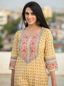 Jashn Gauher - Set of Kurta Palazzo & Dupatta - KS60V2492D