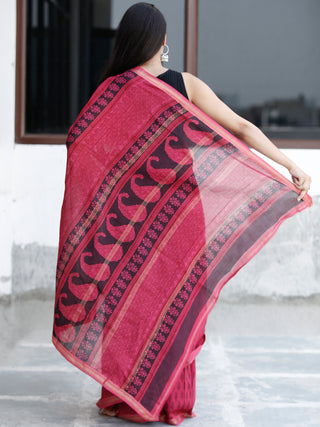 Pink Black Bagh Hand Block Printed Maheswari Silk Saree With Resham Border - S031703826